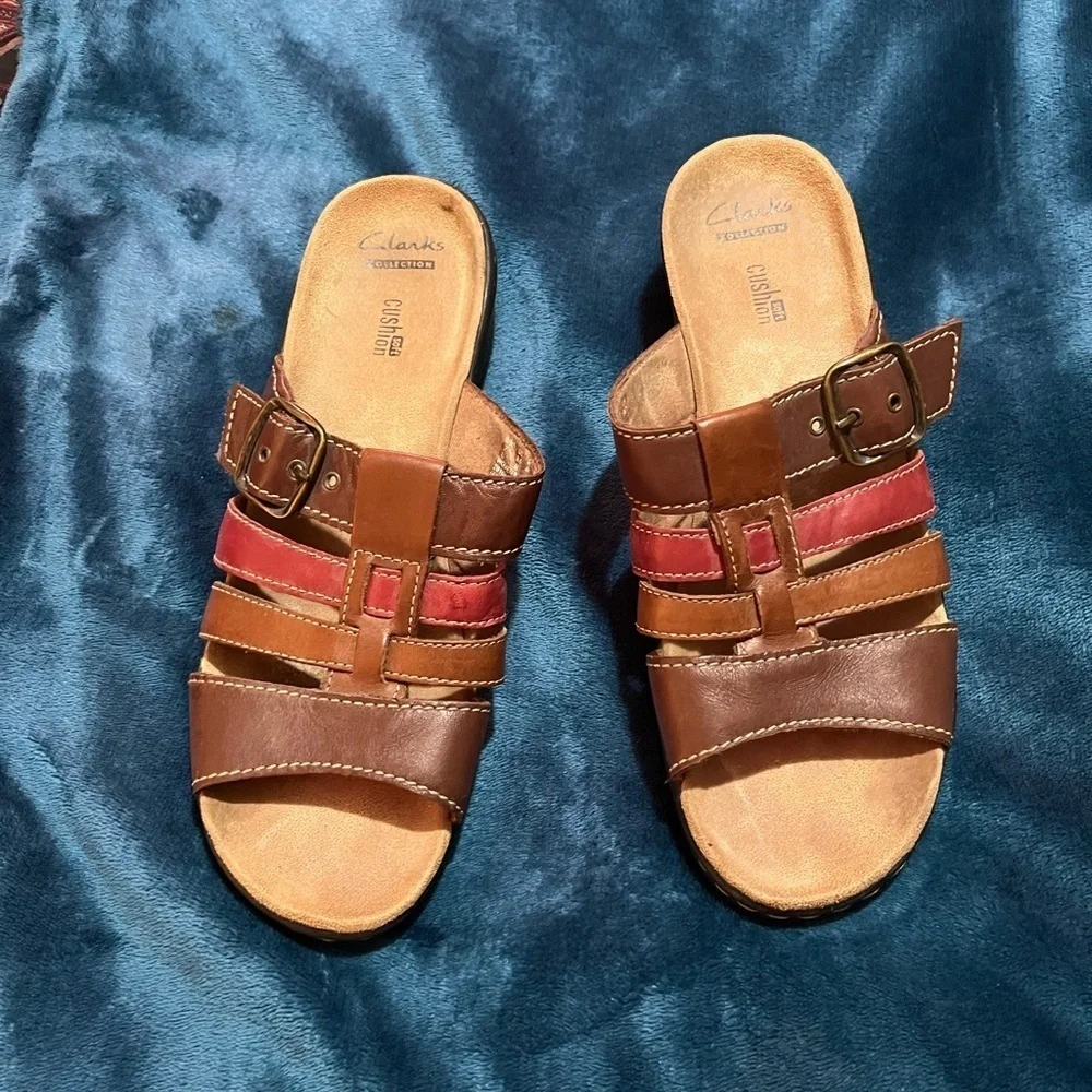 Clarks soft cushion sandals, size 9.5, colors light brown dark brown red. Nice